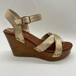 City Classified Sandal Womens 8 Brown Gold Criss Cross Ankle Strap Chunky NEW Photo 2