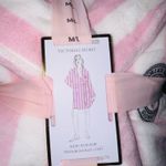 Victoria's Secret short cozy robe in pretty blossom stripes size M/L Photo 5