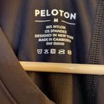 Peloton Womens Black Sleeveless Workout Tank, Cycling, Exposed Stitching Photo 4