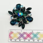 Vintage 60s 70s Green Stone Floral Flower Brooch Pin Photo 2