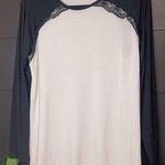 Long sleeve, lace detail. Women’s top. Casual. Dressy. EUC. Size XL Photo 0