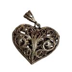 Antique Sterling Silver MOM Puffy Filigree Heart Women’s Designer Pendent Silver Photo 3