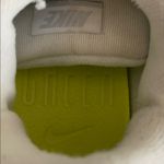 Nike Women’s Cheer Sideline IV white SZ 8 cheerleading athletic shoes Photo 3