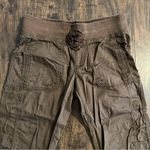 Bitten by Sarah Jessica Parker Capri. Cotton and comfy! Size 4 Brown Photo 1