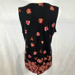 Croft & Barrow  black and red double pleated vneck floral top size medium Photo 3