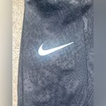 Nike Pro Dri-Fit Full Length Active Wear Metallic Snake Skin Leggings, Size S Photo 6