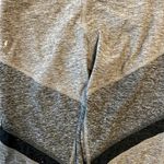 Alo Yoga Alo Alosoft Sheila Legging High Waisted 7/8 Length Heather Gray Black Striped XS Photo 4