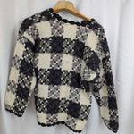 Handmade Ladies' Hand knit Ecuadorian Made Cardigan Sweater. Photo 5