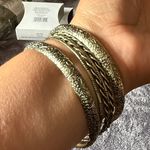 AVON Woman’s Elegant Gold Photo 3