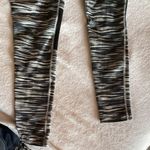 Nike Black and White Patterned Leggings Large Photo 5