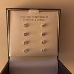 Primrose  stud earrings Photo 3