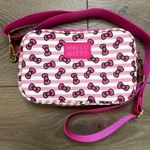 Hello Kitty  Pink Bow Crossbody Cosmetic Vinyl Travel‎ Bag Photo 0