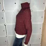 Madewell Side Button Ribbed Turtleneck Sweater in Heather Burgundy Cherry Size S Photo 7