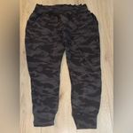 Athleta  salutation camo joggers Camouflage athletic pants leggings tights Photo 2