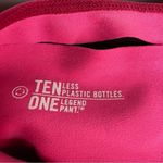 Nike  hot‎ Pink dri fit Capri leggings size large Photo 4