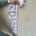 Yogalicious Camo Print Leggings NWOT Photo 6