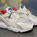 Nike  Air Huarache Women's White Sneakers Size 11 Photo 0
