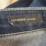 Kut From The Kloth  Catherine Boyfriend Ankle Jeans Size 8 Raw Hem Medium Wash Photo 3