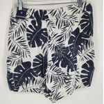 Nautica  Blue & White Tropical Leaf Print Linen Blend Shorts Women’s Size Medium Photo 2