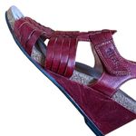 EUC Taos Leather Tradition Wedge Sandals Red Size 7 Photo 3