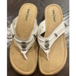 Minnetonka  Womens Size 10 Silver Beaded White Leather Sandals Flip‎ Flops Boho Photo 2