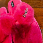 Bebe  NWT FUCHSIA rhinestone logo memory foam fur fuzzy flip flops/slippers 8 Photo 5