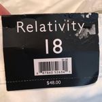 Relativity White Capri Pants size 18 Photo 5