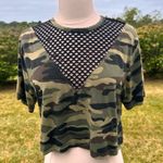 Forever 21 Women’s  cropped camouflage shirt Photo 0