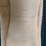 Ann Taylor Enid Suede Mary Jane Pointy Heel Pump Sz 10 Beige 3.5” Heel Business Photo 7
