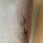 Brandy Melville  GRAY KNIT SWEATER‎ Photo 4