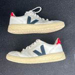 VEJA Sneakers Photo 0