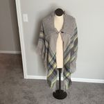 Vince Camuto  Plaid Gray Lime Green Collar Shawl Poncho Cape Fringed outerwear Photo 1