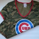 5th & Ocean Cubs MLB glitter logo camo t-shirt, size L Photo 0
