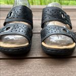 Clarks Y2K Collection Casual Black Wedge Sandal with Stitching Detail - Size 7 Photo 2