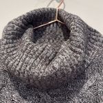 Alice + Olivia Pullover knit Sweater Photo 4