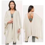 Lululemon Athletica Free To Coast Wrap in Heathered Dove Grey One Size Photo 1