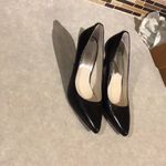 Michael Kors MICHAEL  BLACK PUMP
Alina Flex Leather Pump Photo 2