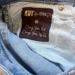 Kut From The Kloth  Straight Taper Jeans Womens Size 6 Light Wash Basic Classic Photo 5