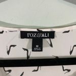 Roz & Ali Women White Stilettos Heels Graphics Quarter Sleeve Blouse Size M Photo 3