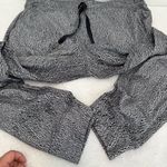 Lululemon  Ready To Rulu Pant Running Luon Spray Jacquard White Black size 10 Photo 8