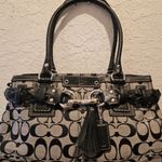 Coach HAMPTON SIGNATURE CANVAS SHOULDER BAG WITH LEATHER. Photo 0