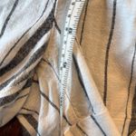 Old Navy  NWT linen blend striped cuffed shorts size M Photo 7