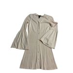 Du Jour Button Front V Photo 6