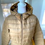 Amazon Essentials Camel Tan Hooded Short Puffer Jacket Size XS Photo 1