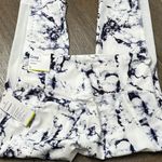 Old Navy  Black and White Compression‎ Cropped High Rise leggings Size Large Photo 0