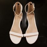 Stuart Weitzman 💕💕 Low Block Heel Leather Sandals White 8.5 Comfortable All Day Photo 1