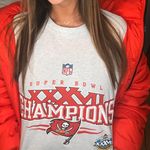 Buccaneers Super Bowl Champions: XXXVII 37th Red Size M Photo 0