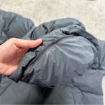 Everlane Women’s Primaloft The Long Puffer Jacket Winter in Charcoal Gray Size M Photo 16