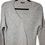 J. McLaughlin  Cashmere Sweater V-Neck Pullover Gray Size XS Photo 1