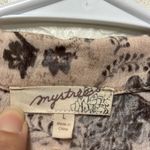 Mystree  Floral Print Button Down Short Sleeve Blouse 
Size Large Photo 7